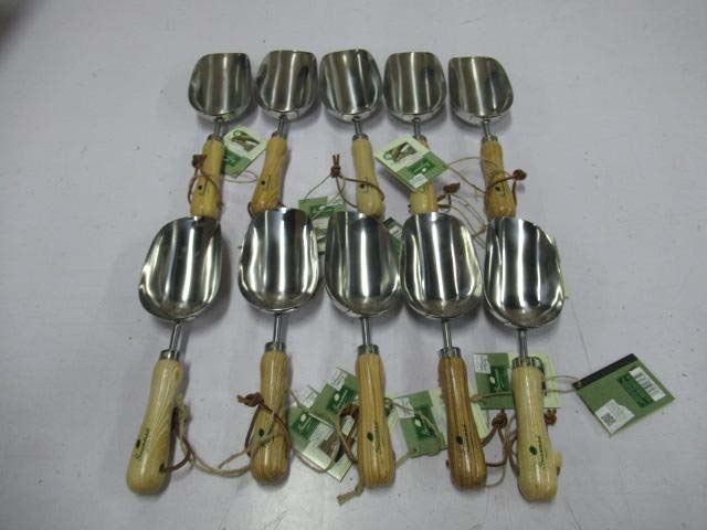 Stainless steel wooden hand scoop