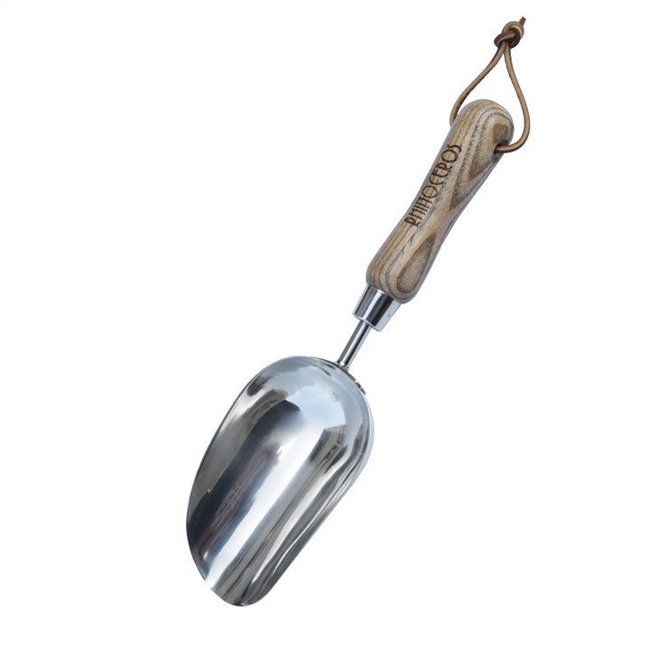 Ruostumattomasta teräksestä valmistettu puutarha