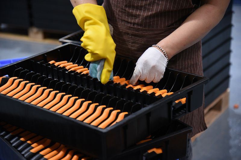 Asennus- ja pakkauspaja