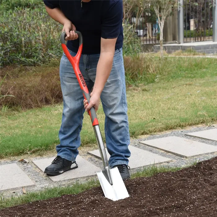 Ruostumaton vs. hiili: puutarhatyökalujen valinta