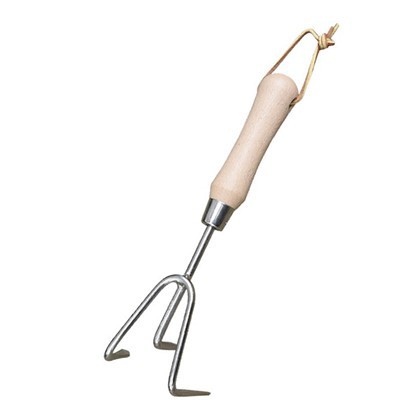 3-piikkinen kultivaattori lyhyellä kahvalla